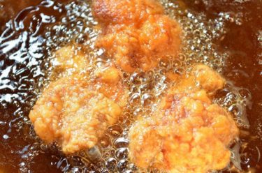 隠し味が決め手♪ジューシー唐揚げの作り方【インスタ映えレシピ】